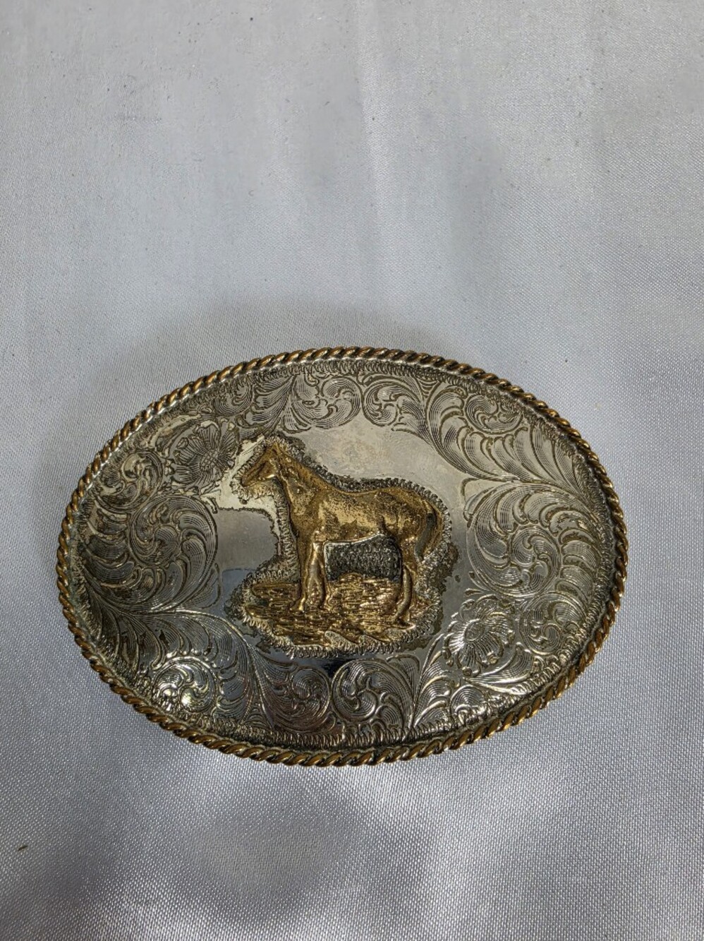 Western Horse Oval Metal Belt Buckle - Gold & Silver